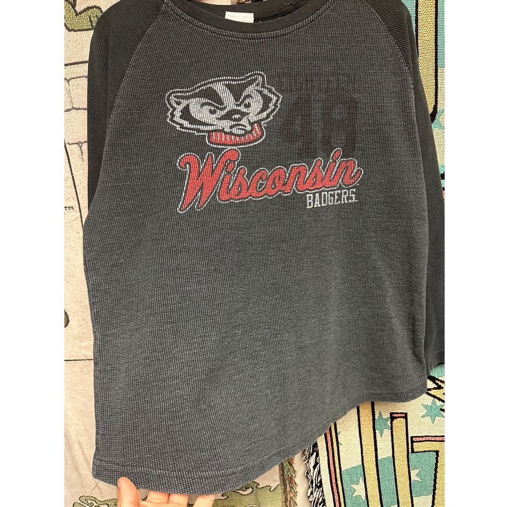Y2K Wisconsin Badgers College Thermal Long Sleeve - Picture 2 of 4